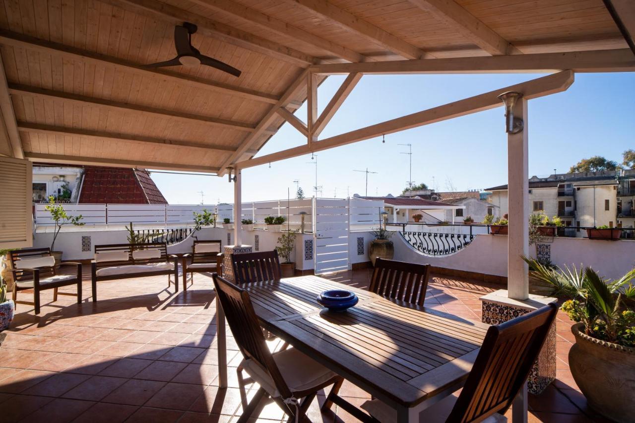 Casa Vacanza Giugio Giardini Naxos Eksteriør bilde