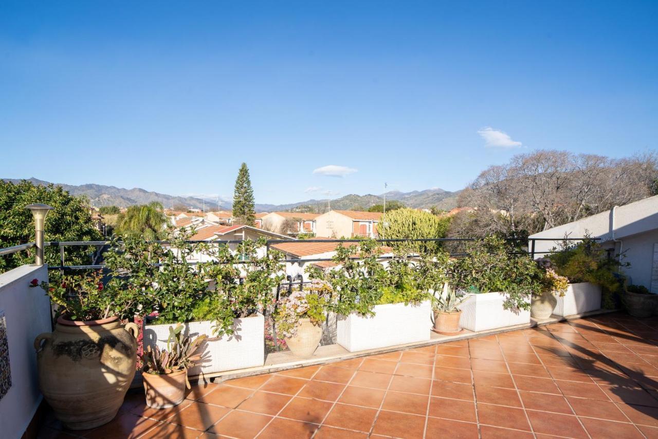 Casa Vacanza Giugio Giardini Naxos Eksteriør bilde